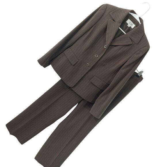 NWOT!LE SUIT! ULTRA ELEGANT TAUPE BROWN W/CREAM TICK PINSTRIPE PANTS SUIT! SZ 6P - Picture 1 of 13